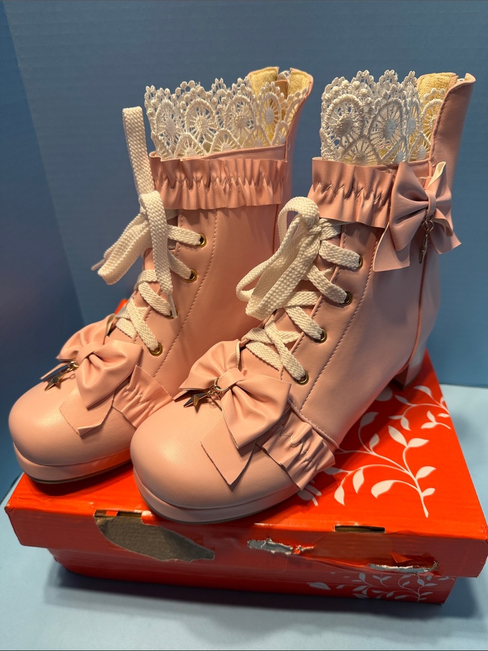 Lace-Trim Pink Bow Lace-Up Women's Ankle Boots NIB